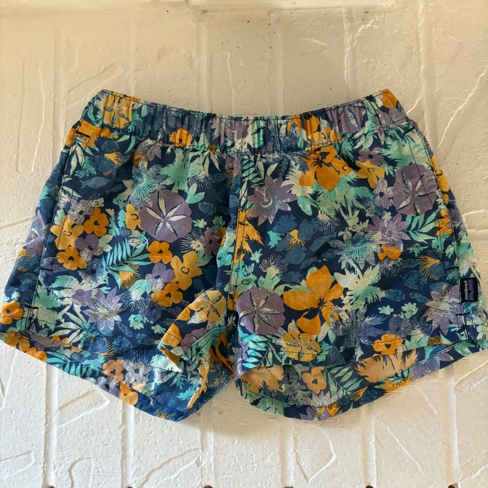 Floral Tropical Print Women's Shorts - Navy & Yellow